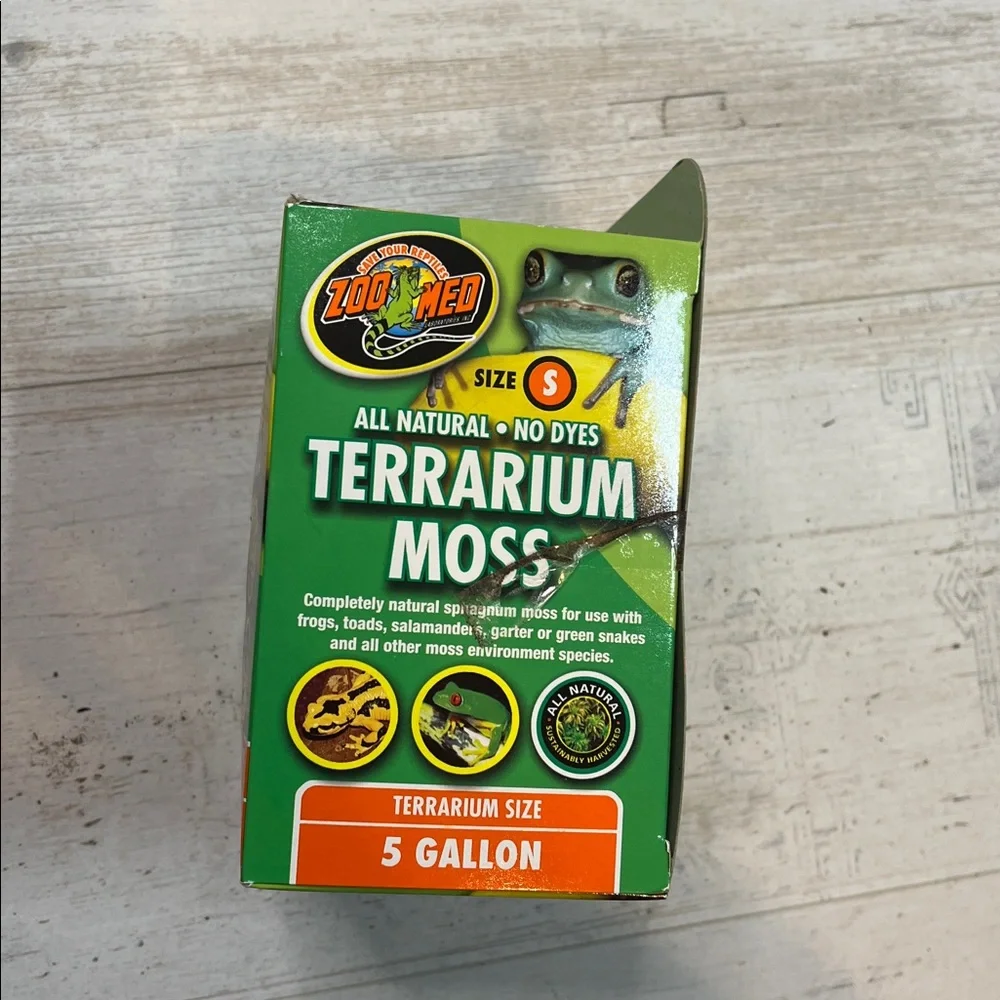 Zoo Med Terrarium Moss All Natural No Dyes Size Small 5 Gallon